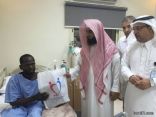 بالصور..جمعية ألفة للتنمية الأسرية بالحدود الشمالية تنفذ برنامج زيارة المرضى
