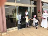 بالصور..مطار طريف يشارك المسافرين احتفالات عيد الأضحى المبارك