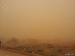 موجة من الغبار والأتربة تجتاح محافظة طريف صباح هذا اليوم
