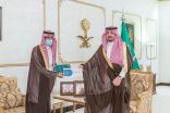 سمو الأمير فيصل بن خالد بن سلطان يستقبل مدير إدارة خدمات المياه بمنطقة الحدود الشمالية