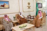الأمير فيصل بن خالد بن سلطان يستقبل رئيس اللجنة الوطنية لرعاية السجناء ” تراحم ” بالمنطقة
