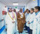 أمير منطقة الحدود الشمالية يعايد المرضى في مستشفى الأمير عبدالعزيز بن مساعد بمدينة عرعر