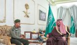 الأمير فيصل بن خالد بن سلطان يستقبل مدير جوازات المنطقة المعين حديثاً
