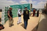 مركز الملك سلمان للإغاثة يوزع 108 طناً من السلال الرمضانية في مخيمي الزعتري والازرق