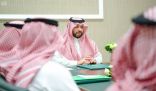 سمو الأمير فيصل بن خالد بن سلطان يجتمع بمدراء العموم ورؤساء الأقسام ومنسوبي وموظفي إمارة المنطقة