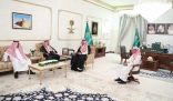 الأمير فيصل بن خالد بن سلطان يستقبل مدير فرع إدارة الاتصالات بالمنطقة