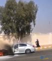 بالفيديو .. مواطن بطريف يبادر بإطفاء مركبة اشتعلت فيها النيران